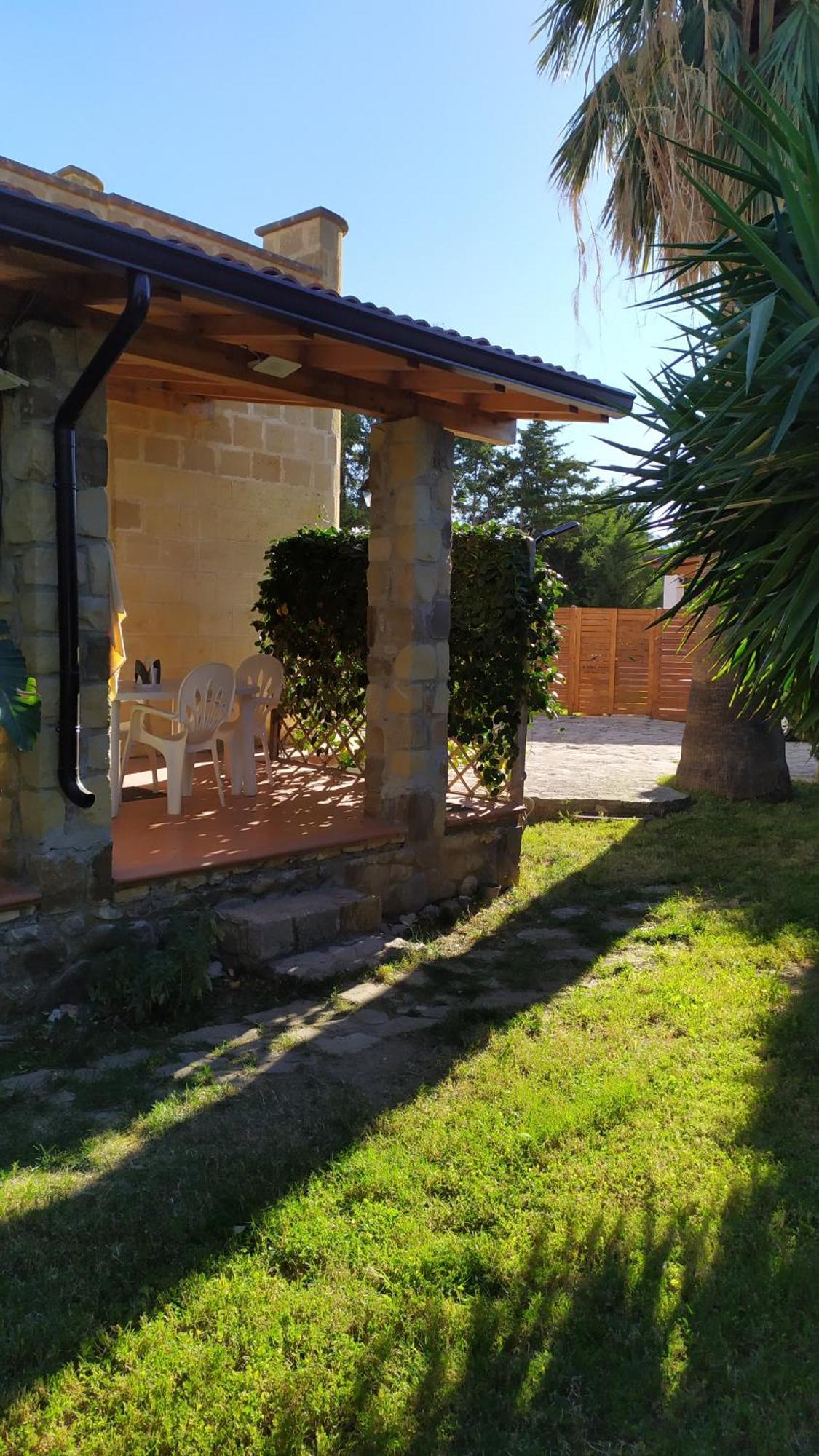 Holiday home Con Giardino Sul Lungomare