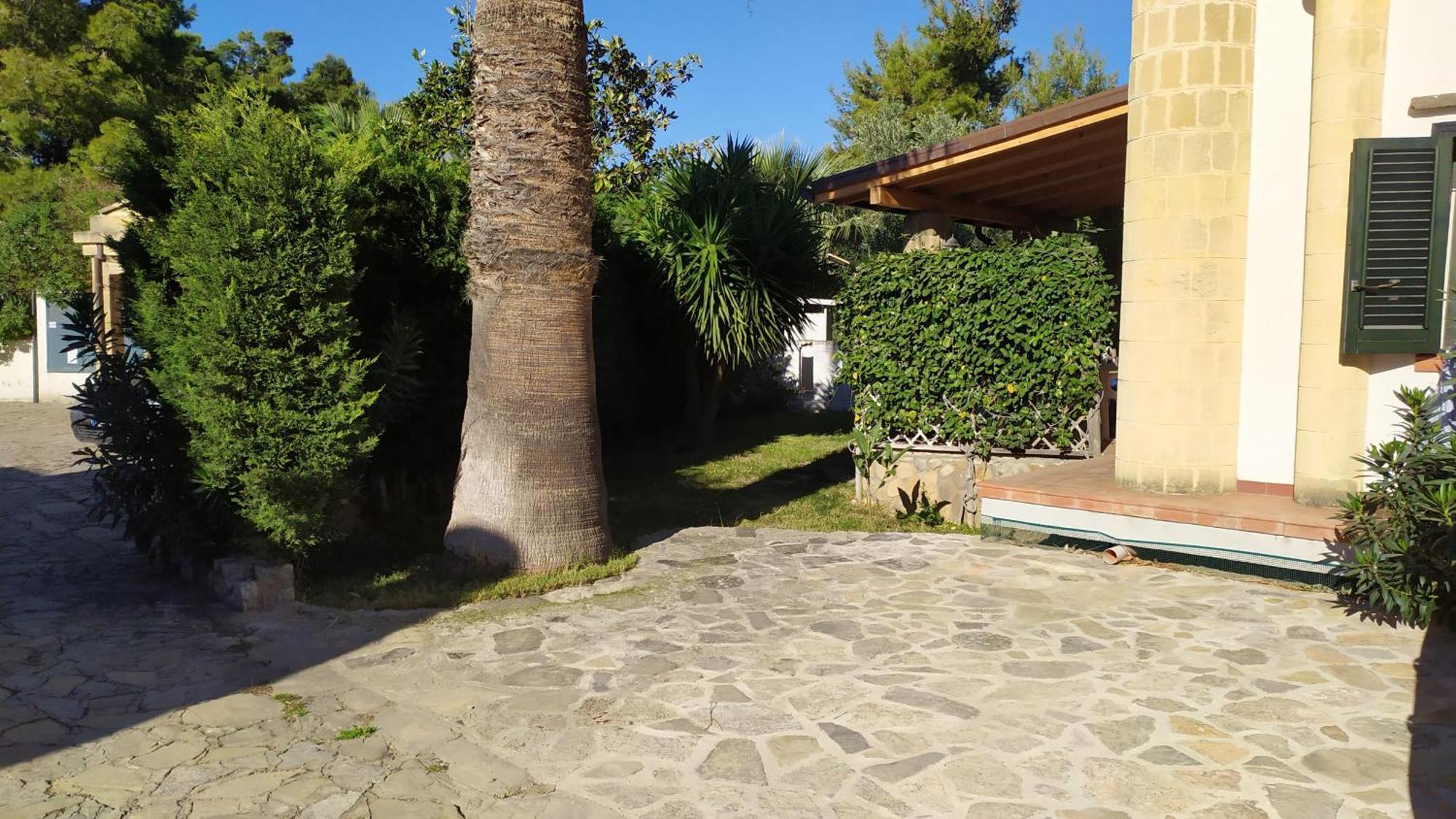 Con Giardino Sul Lungomare